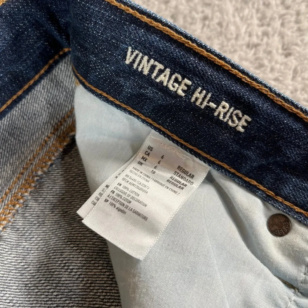 American Eagle Women's Vintage High Rise Button‎ Fly Jeans Size 6 Regular